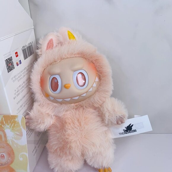 Big into Energy Labubu V3 happiness - Picture 5 of 7